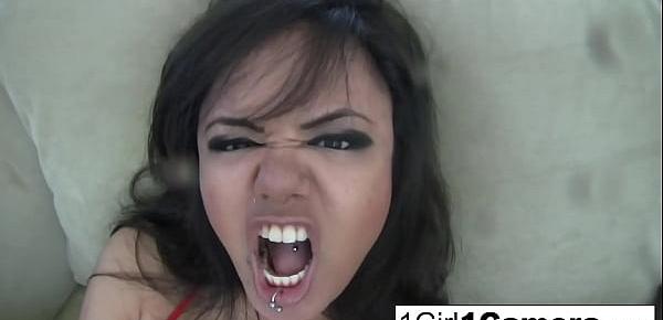 Sexy Annie Cruz Licks Her Squirtjuice!